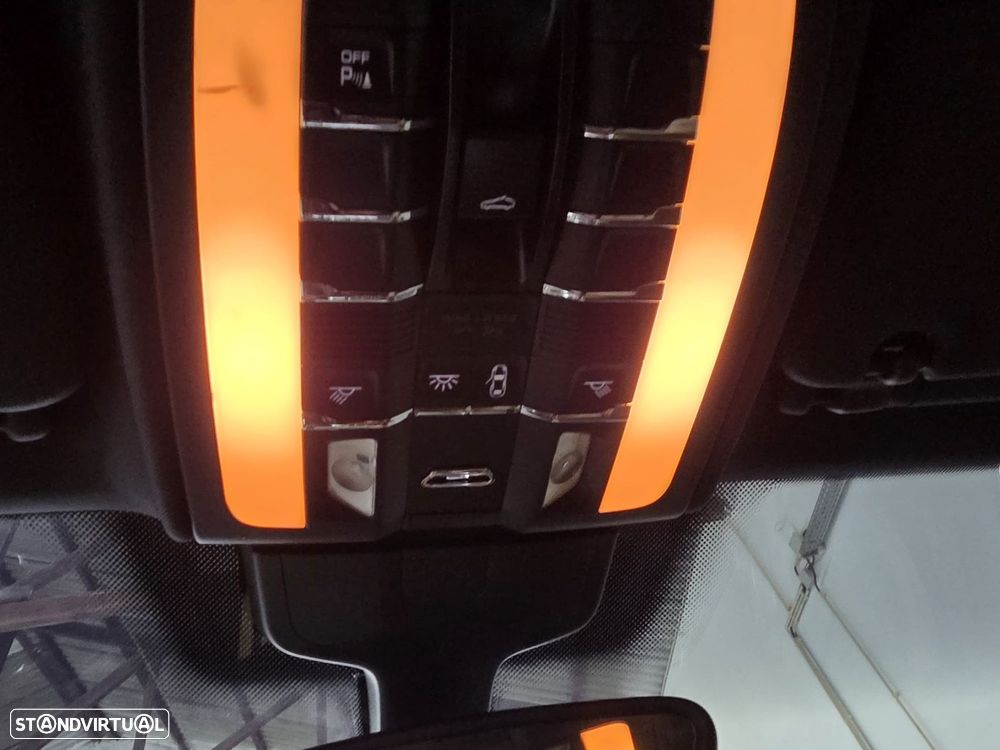 Porsche Cayenne - 14