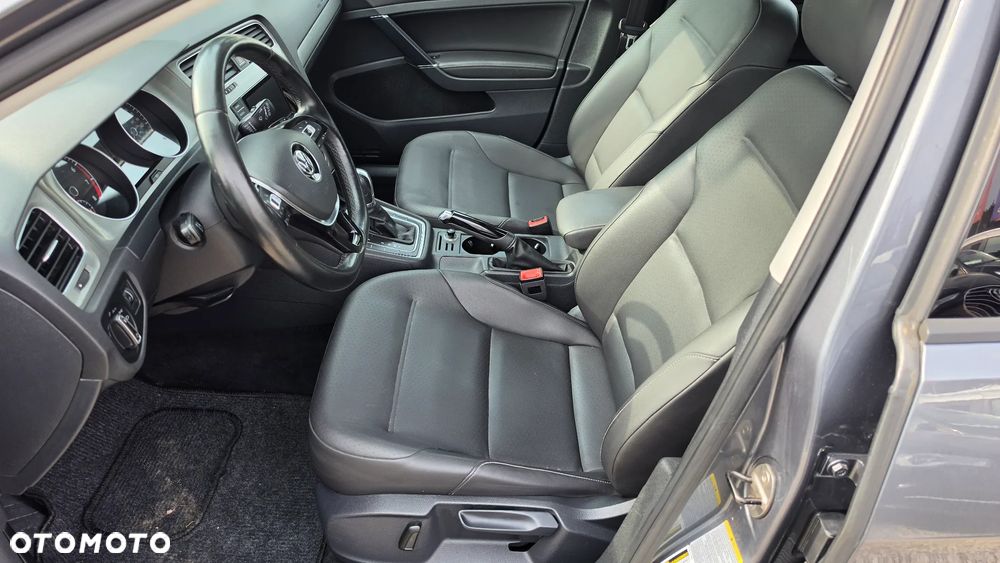 Volkswagen Golf - 12