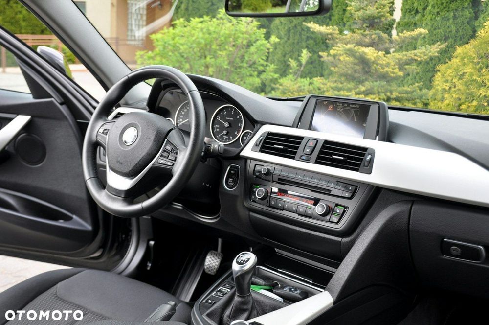 BMW Seria 3 - 24