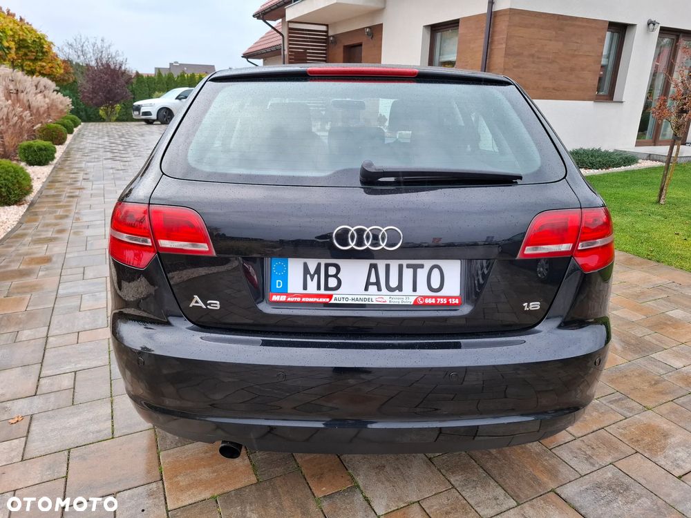 Audi A3 Sportback 1.6 Ambiente - 17