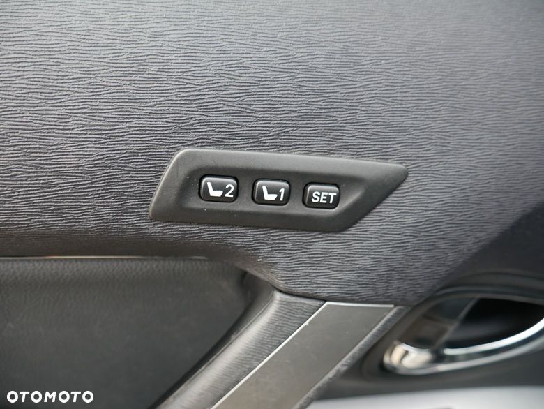 Toyota Avensis Touring Sports 1.8 Executive - 21