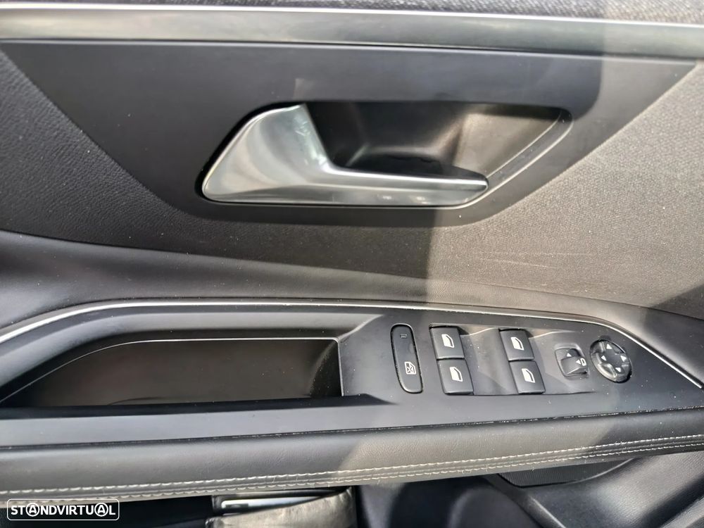 Peugeot 3008 1.6 BlueHDi Allure EAT6 J18 - 14