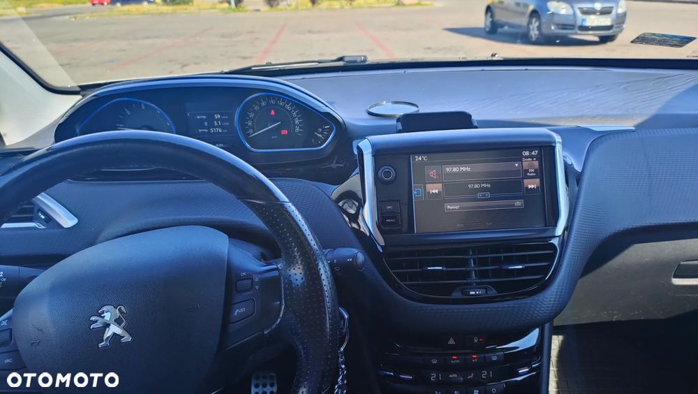 Peugeot 2008 BlueHDi FAP 120 STOP & START Crossway - 17