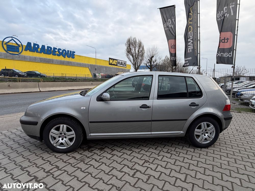 Volkswagen Golf - 23