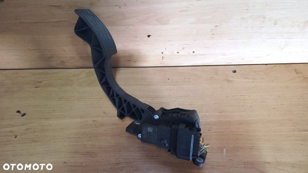Potencjometr pedał gazu Ford Focus MK2 1.6 B 4M519F836AH - 1