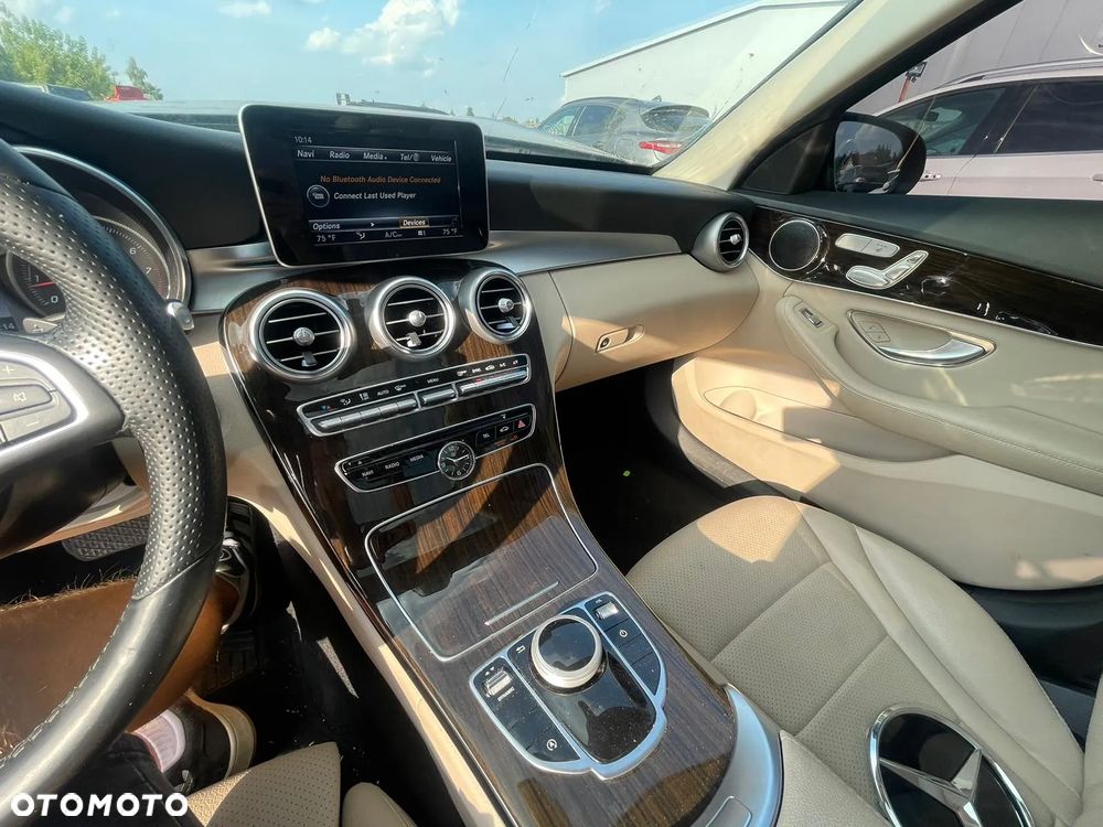 Mercedes-Benz Klasa C 300 4Matic 9G-TRONIC - 18