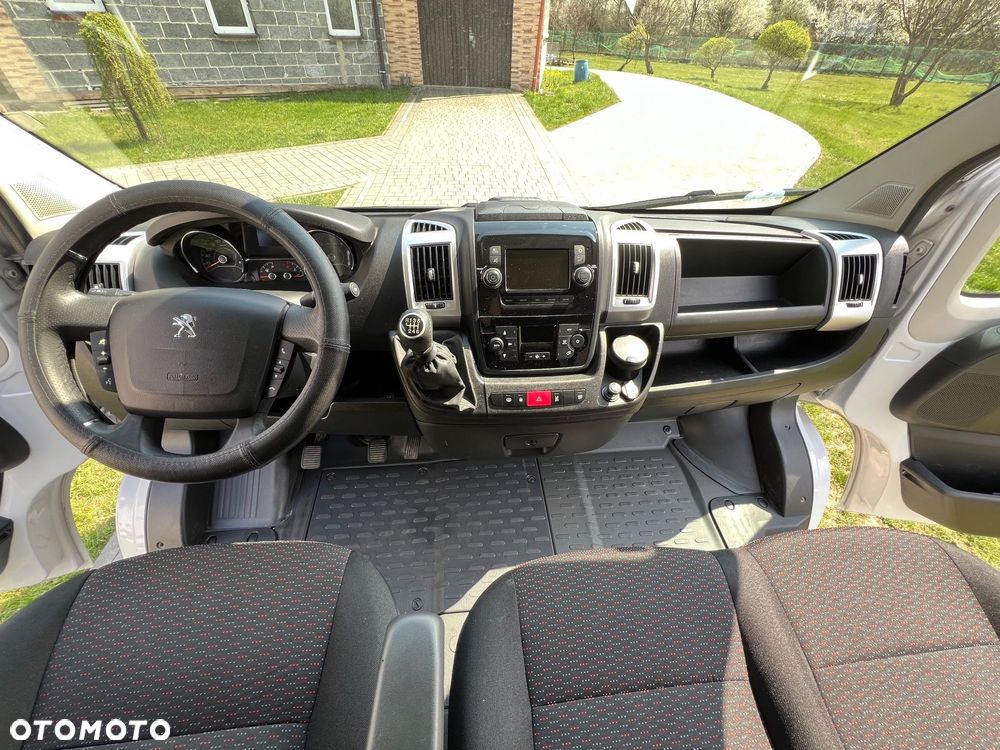 Peugeot Samochód ciężarowy - 14