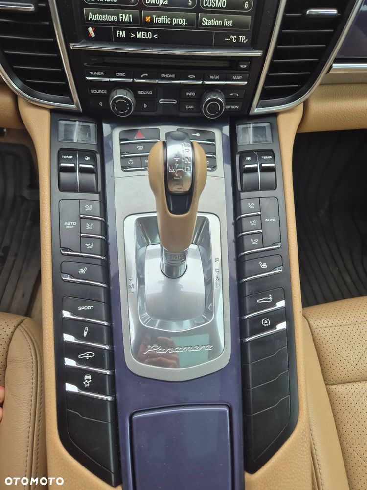 Porsche Panamera 4S - 13