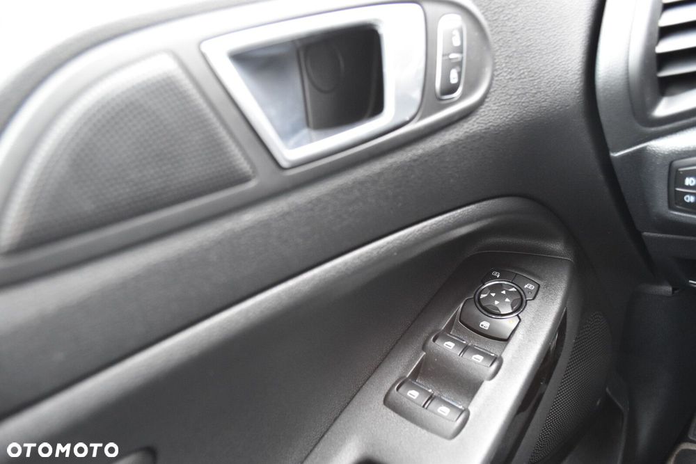 Ford EcoSport - 24