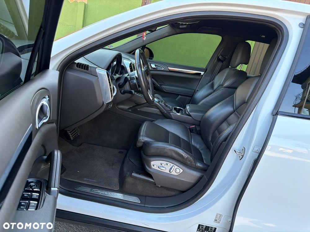 Porsche Cayenne - 19