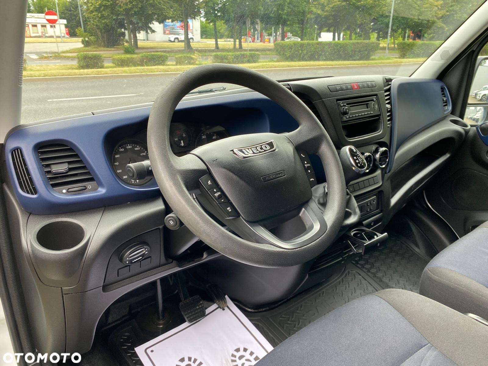 Iveco DAILY 35-140 HI-MATIC CHŁODNIA THERMO KING V200 MAX L2H2 - 32