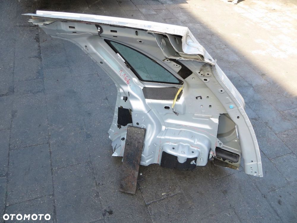 MERCEDES W246 BŁOTNIK PRAWY TYŁ TYLNY 761 14- - 3