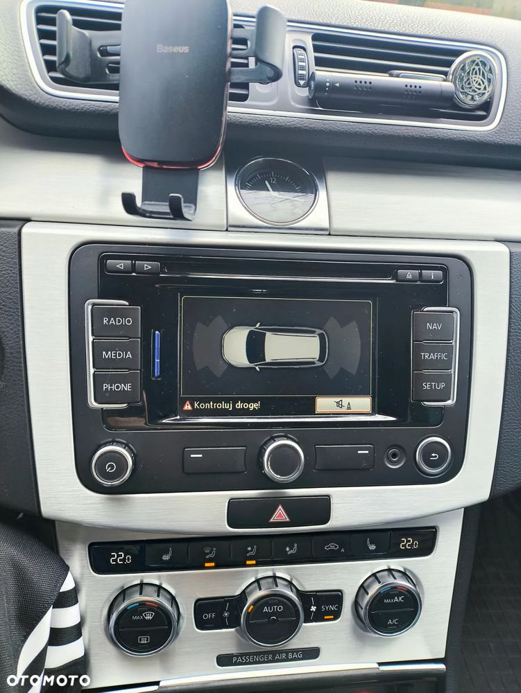 Volkswagen Passat 2.0 TDI Sportline - 9