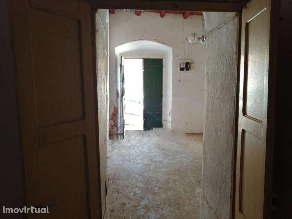 Moradia em banda de tipologia T1 situado em Moura - Grande imagem: 3/9