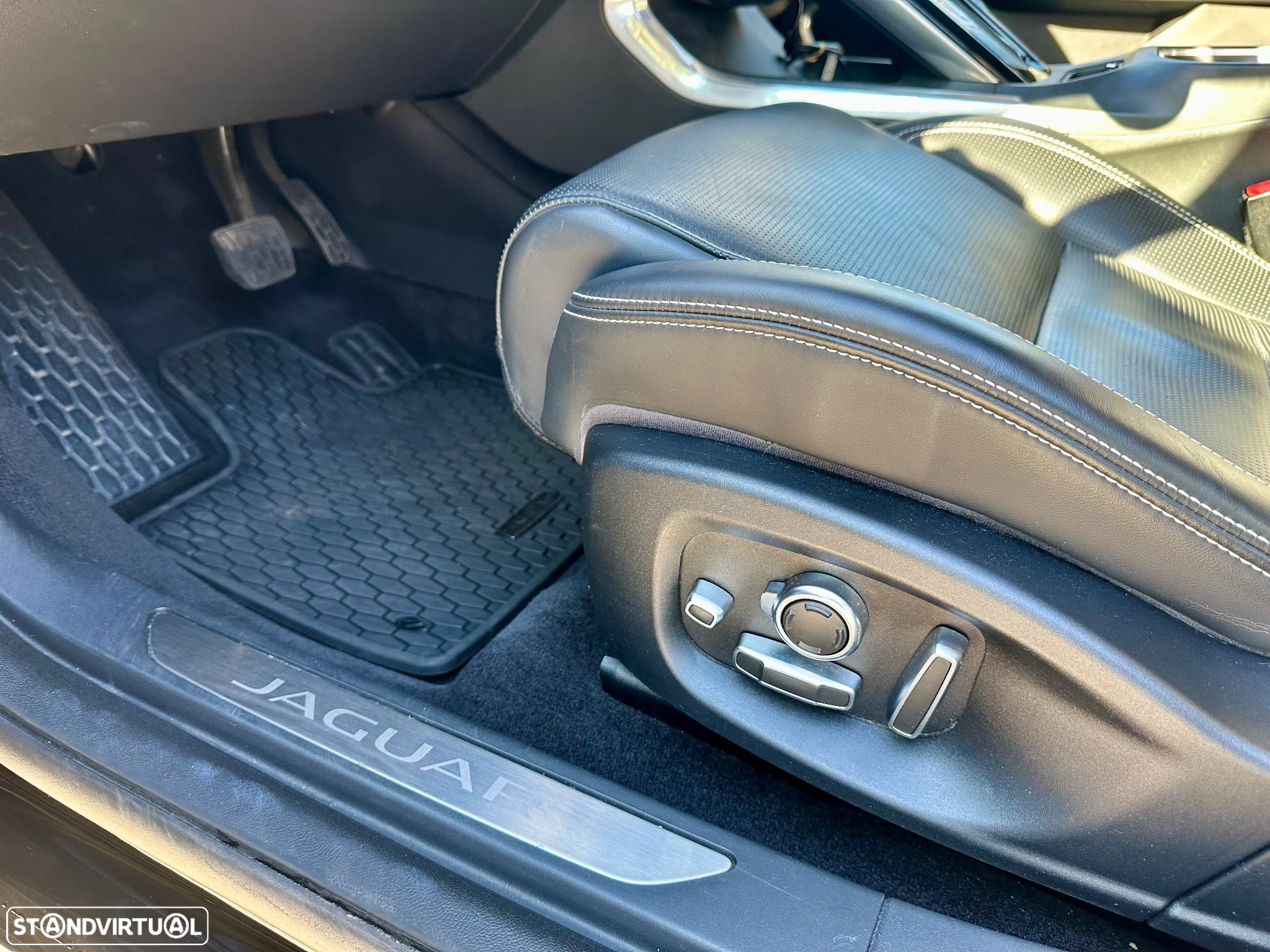 Jaguar I-Pace EV400 AWD HSE - 25