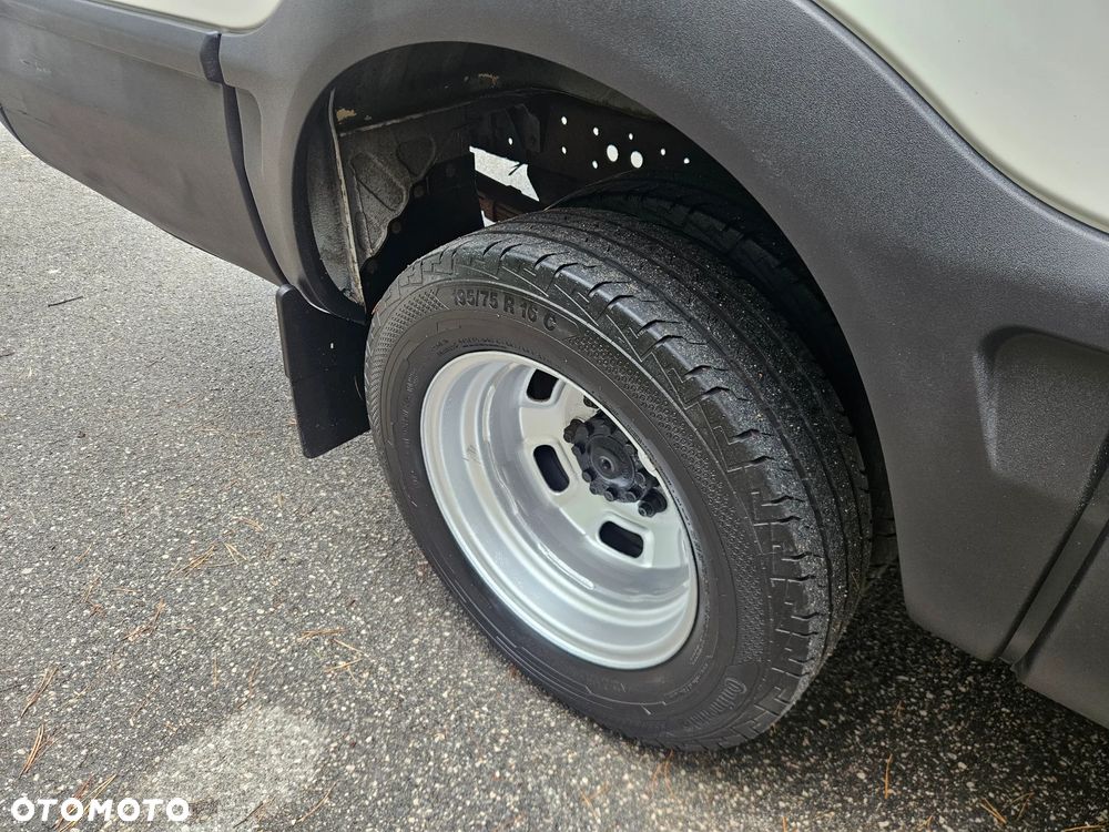 Iveco Daily BLIŹNIAKI Hak 3,5 tony - 25
