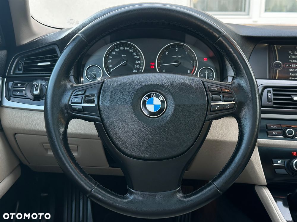 BMW Seria 5 530d xDrive Touring Sport-Aut Modern Line - 20
