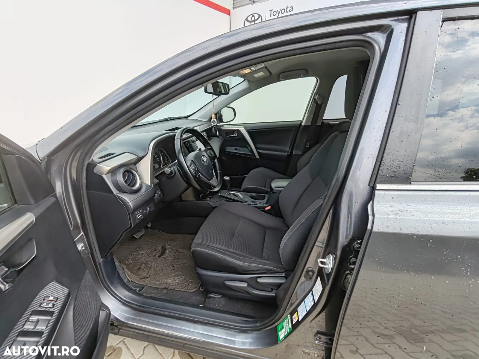 Toyota RAV4 2.2 D-4CAT 4WD Aut Executive - 5