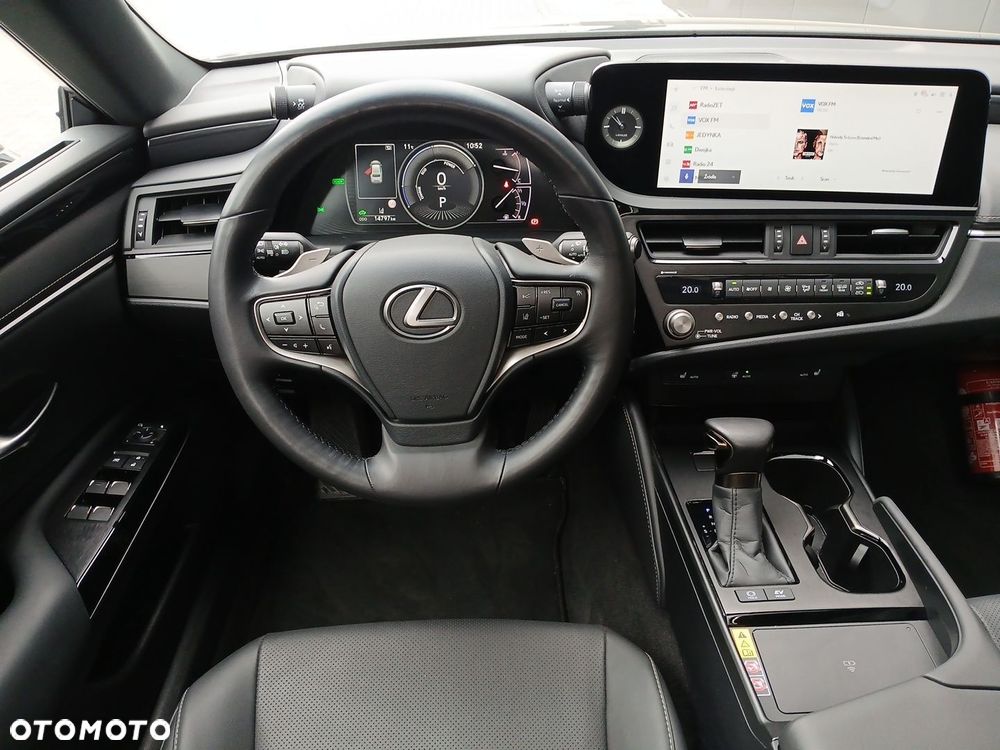 Lexus ES 300h Business Edition - 13