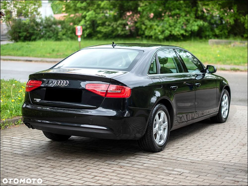 Audi A4 Limousine - 14