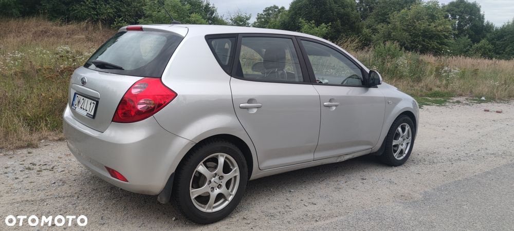 Kia Ceed - 3