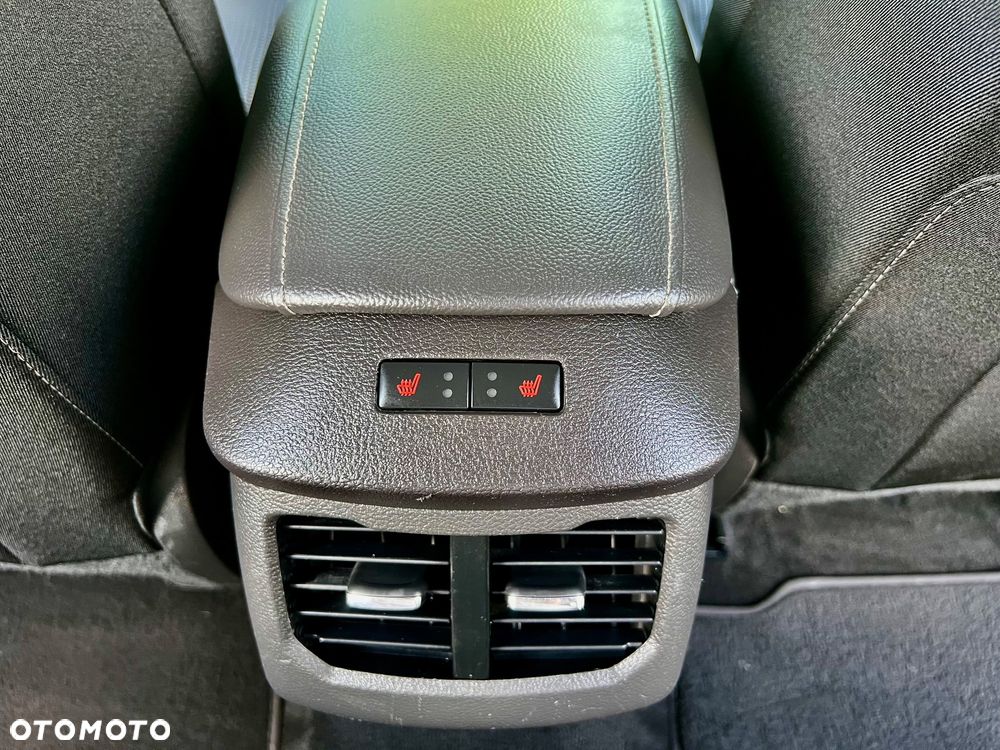 Ford Mondeo 2.0 EcoBlue Executive Plus - 22