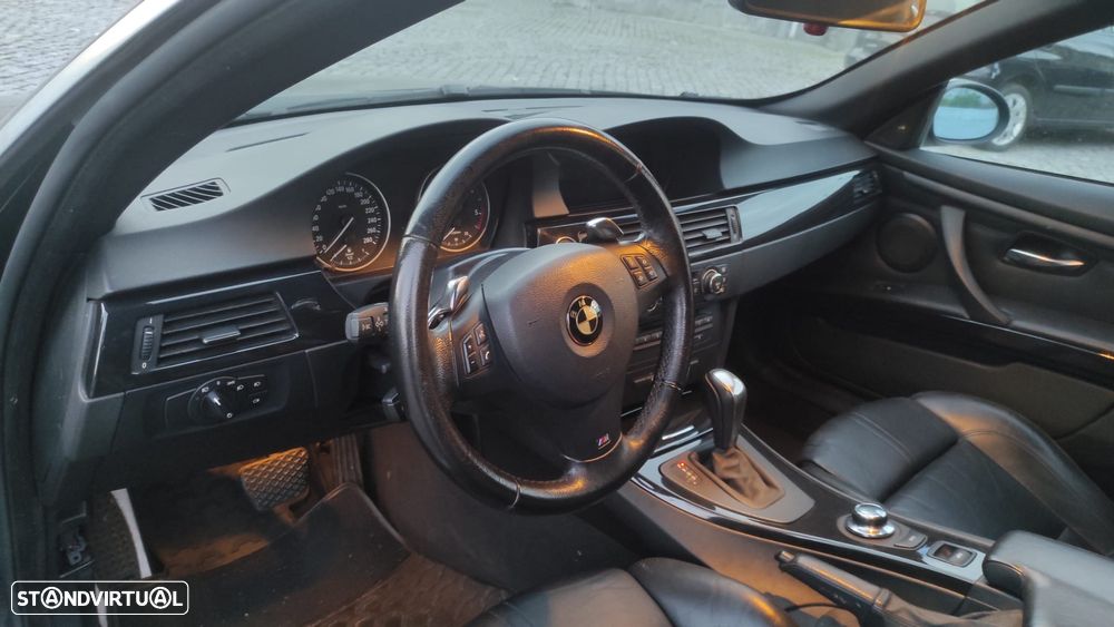 BMW 330 d Auto - 8