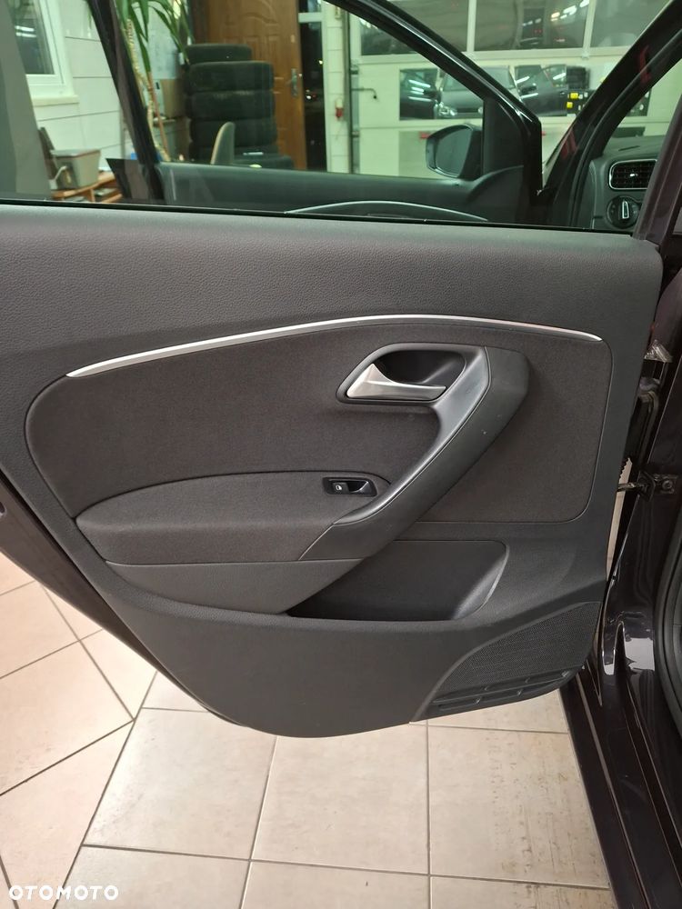 Volkswagen Polo - 12