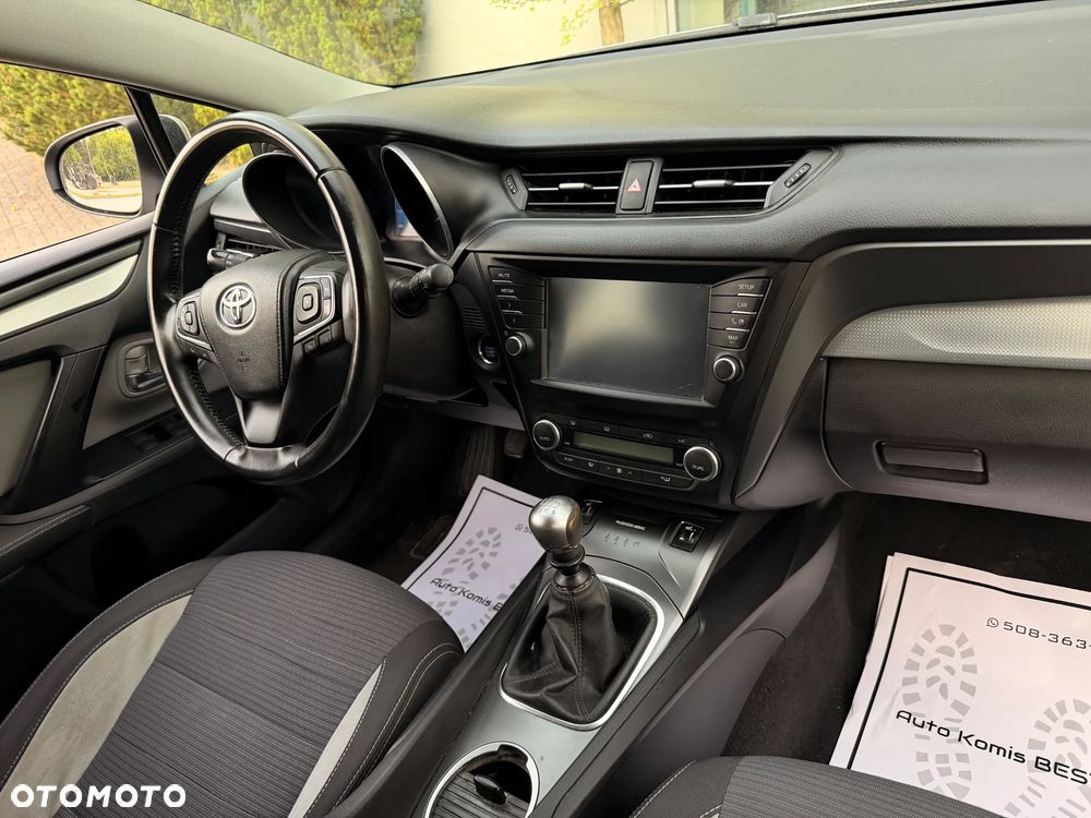 Toyota Avensis 2.0 Prestige MS - 28