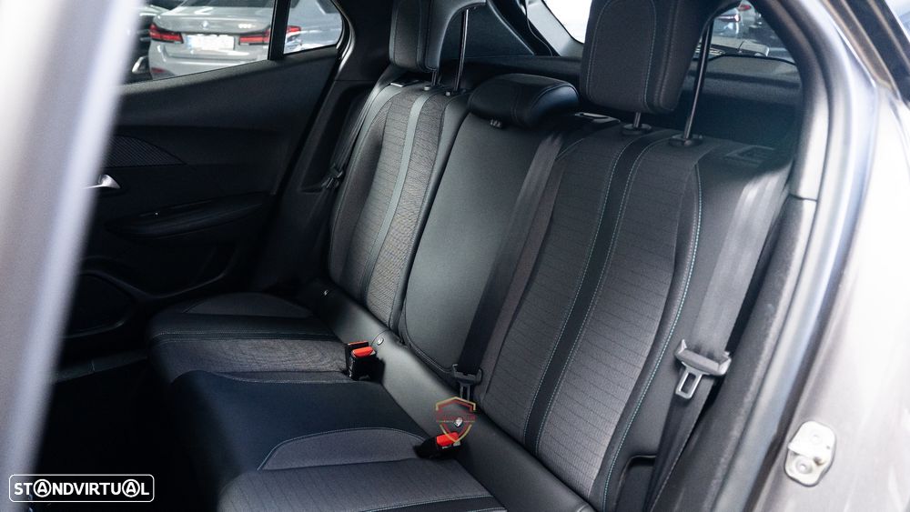 Peugeot 2008 1.2 PureTech Allure - 36
