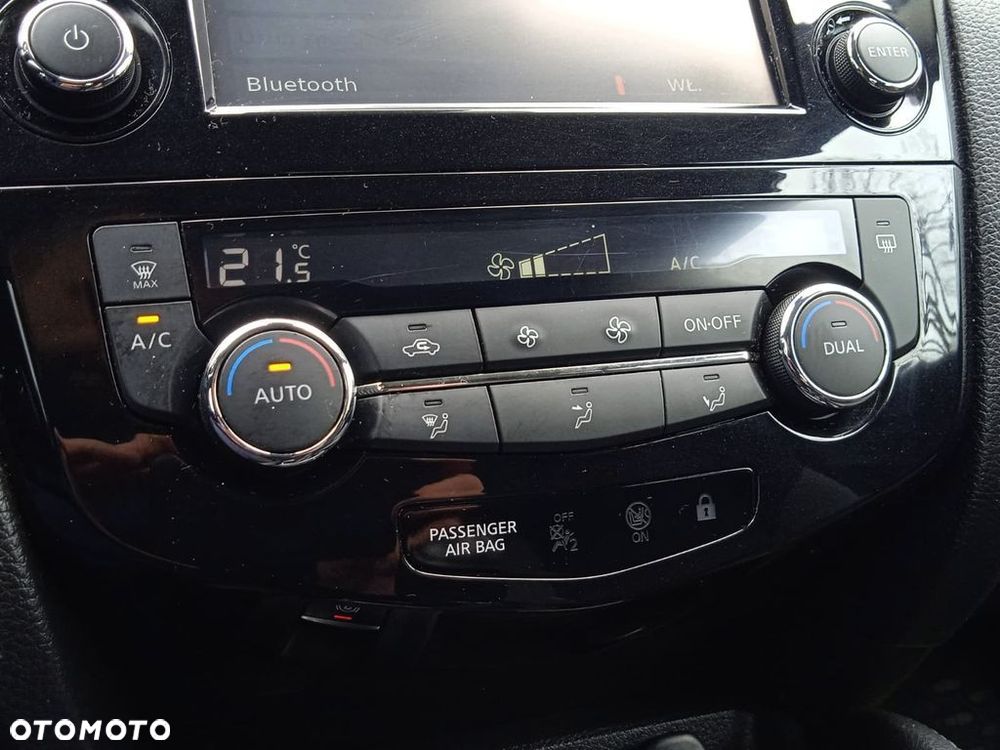 Nissan Qashqai 1.6 DIG-T N-Connecta - 25