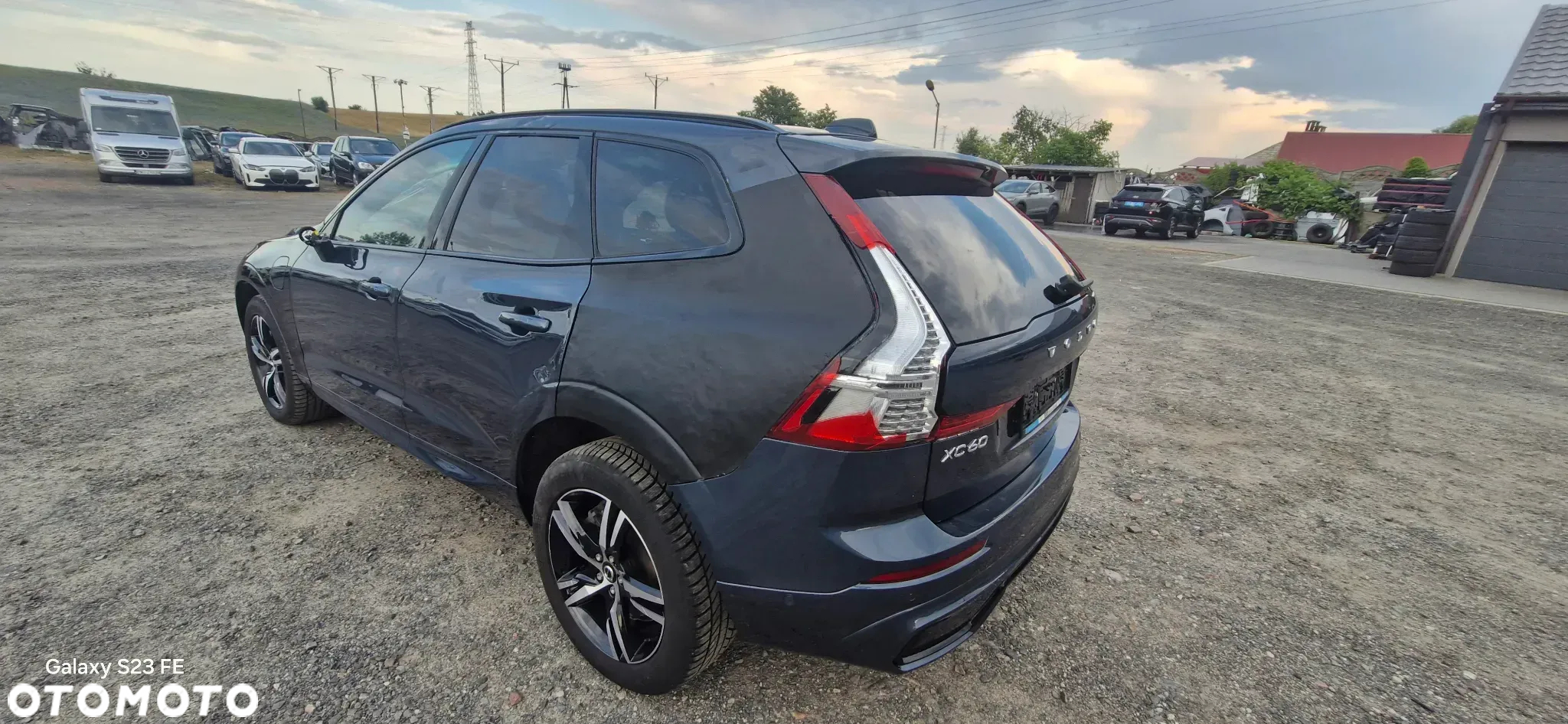 Volvo XC 60 T8 AWD Plug-in Hybrid Plus Black Edition - 5