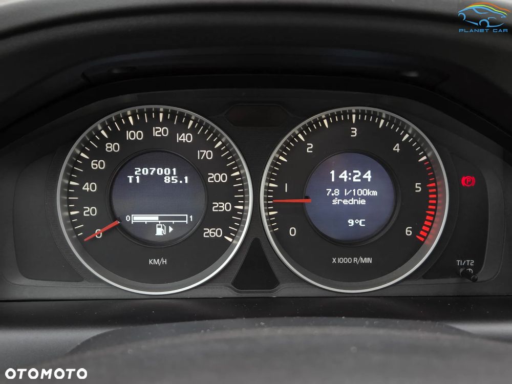 Volvo XC 60 D4 AWD Kinetic - 24