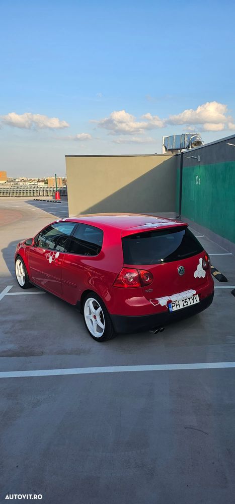 Volkswagen Golf 2.0 FSI GTI - 17