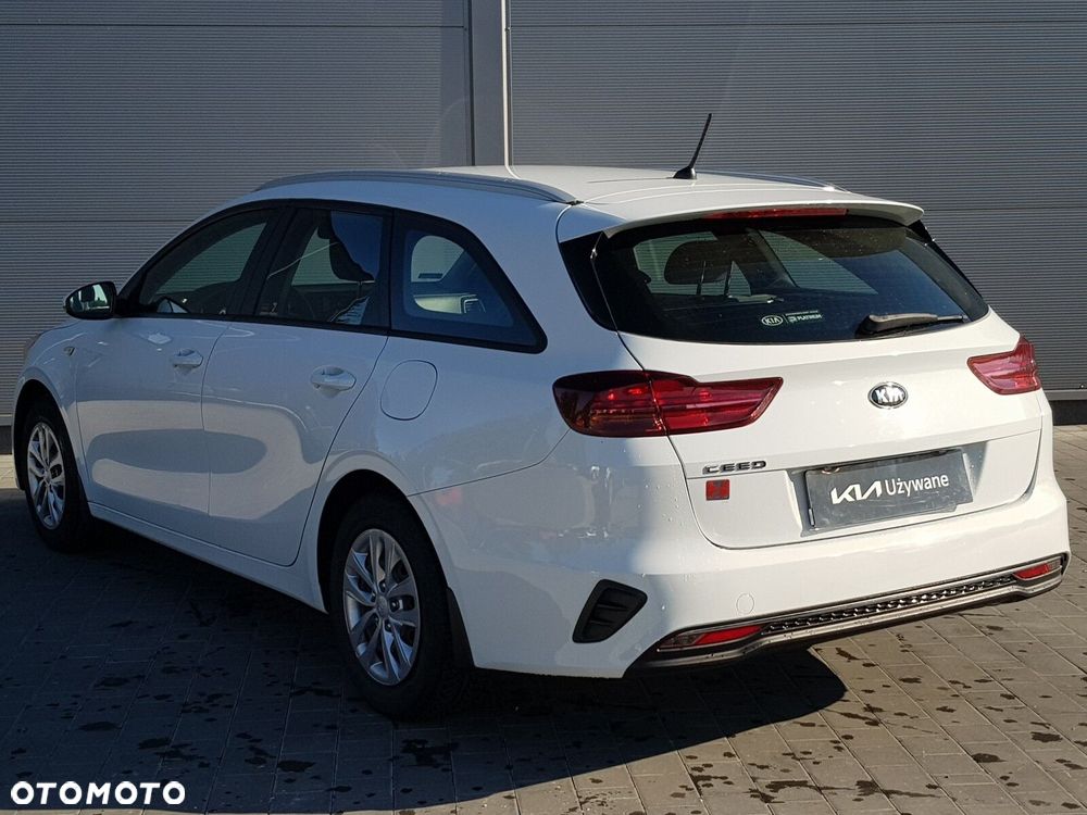 Kia Ceed - 9