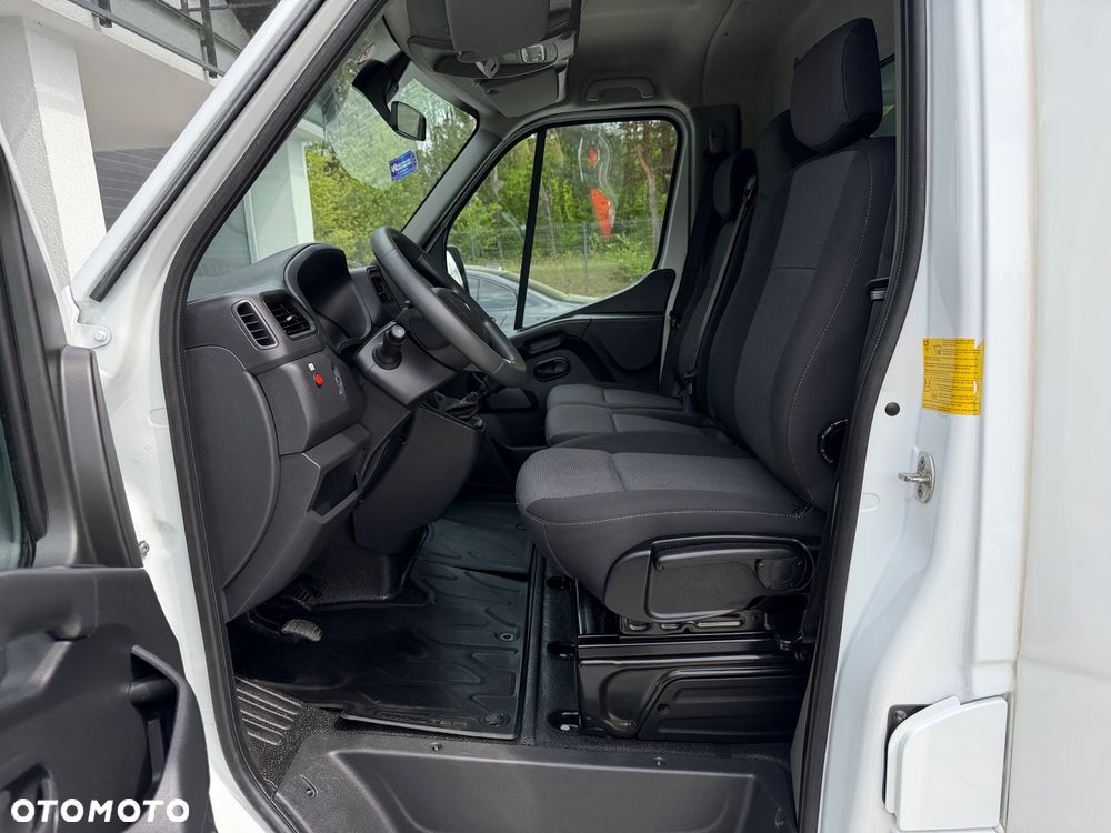Renault Master Chłodnia 7 Europalet / Agregat Zanotti Z350s Grzanie, Mroźnia, Zasilanie 230V / Bliźniak / Wzmacniany / Oryginalny stan / Po serwisie / Niski przebieg / Salon PL / FV23% - 28