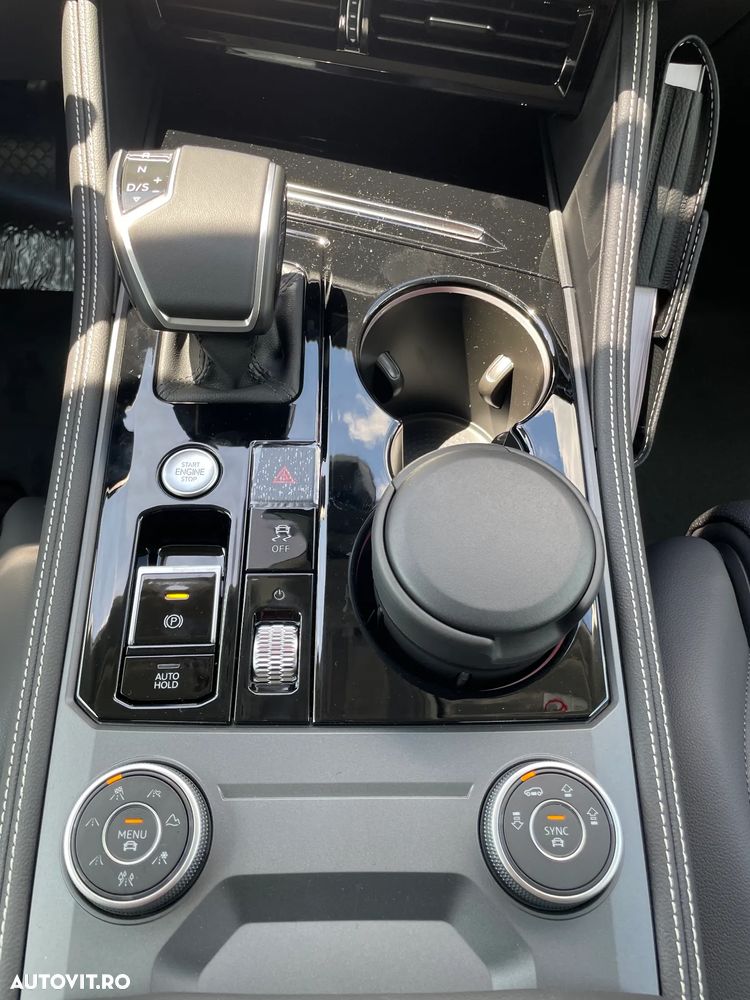 Volkswagen Touareg V6 TDI 4MOTION Elegance - 18