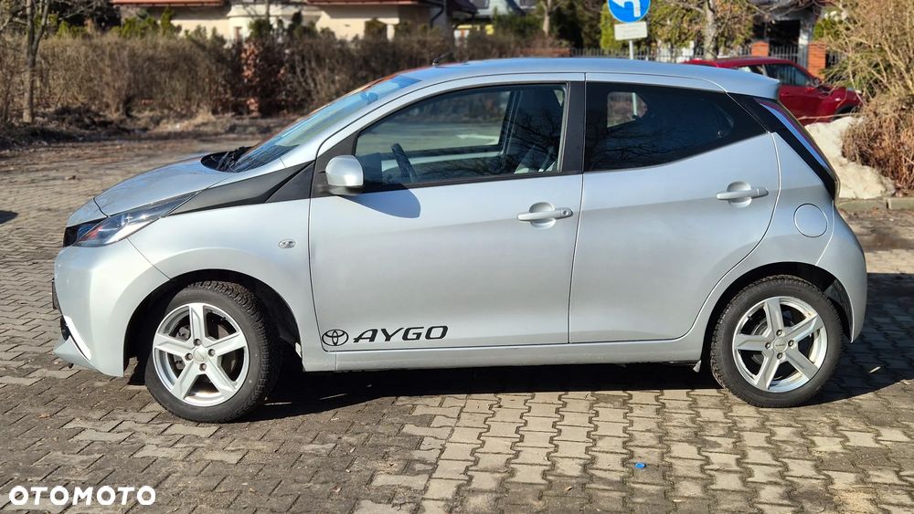 Toyota Aygo x-play - 2