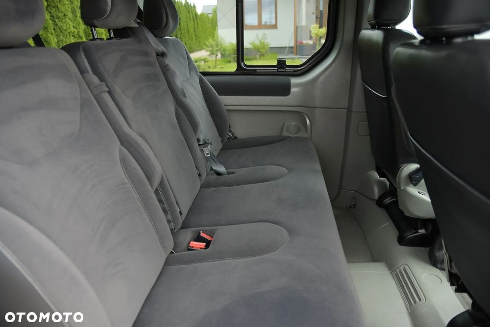 Renault Trafic FAP Passenger Black Edition - 21
