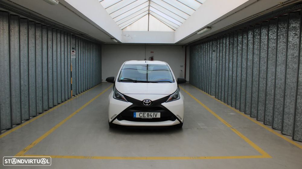 Toyota Aygo x-play - 30