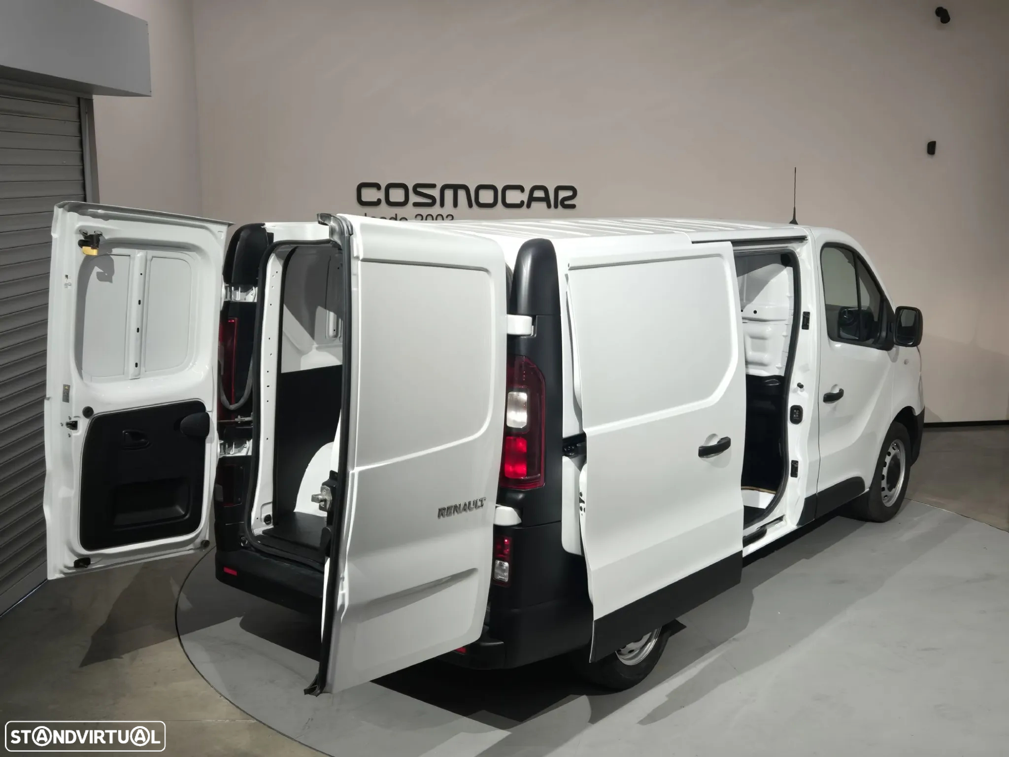 Renault Trafic 2.0dCI  L1H1 - 11