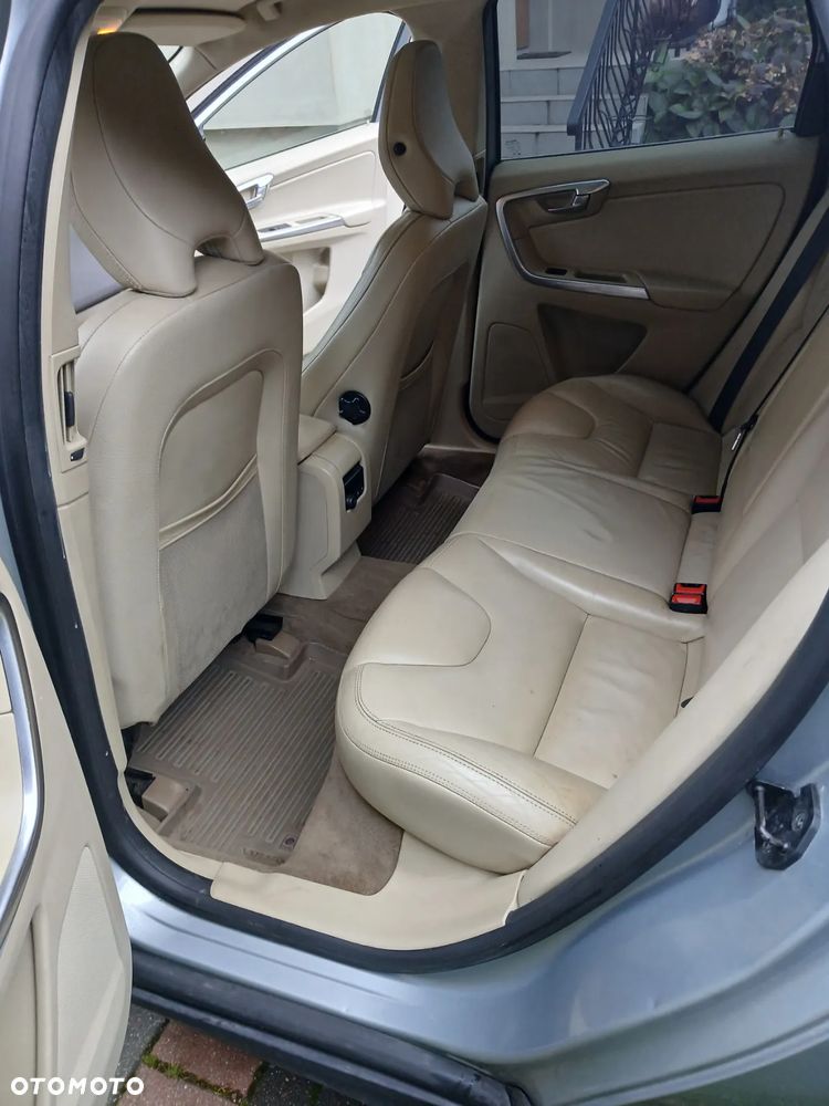 Volvo XC 60 D5 AWD Base - 18