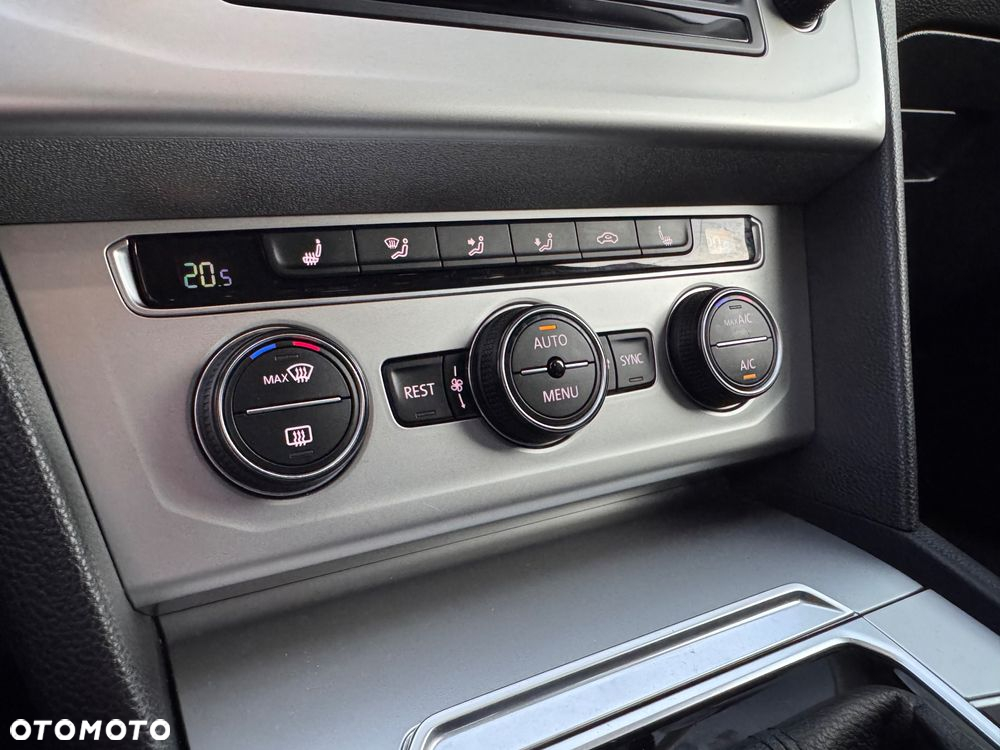 Volkswagen Passat 2.0 TDI BMT Comfortline DSG - 32