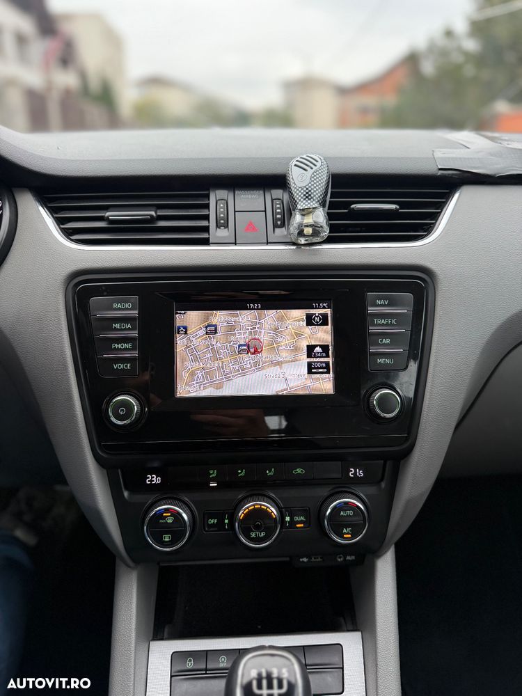 Skoda Octavia 1.6 TDI ACTIVE - 11