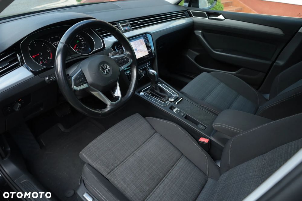 Volkswagen Passat 2.0 TDI EVO Elegance DSG - 12