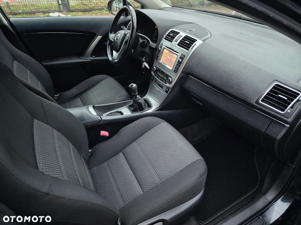 Toyota Avensis 1.8 Luna - 22