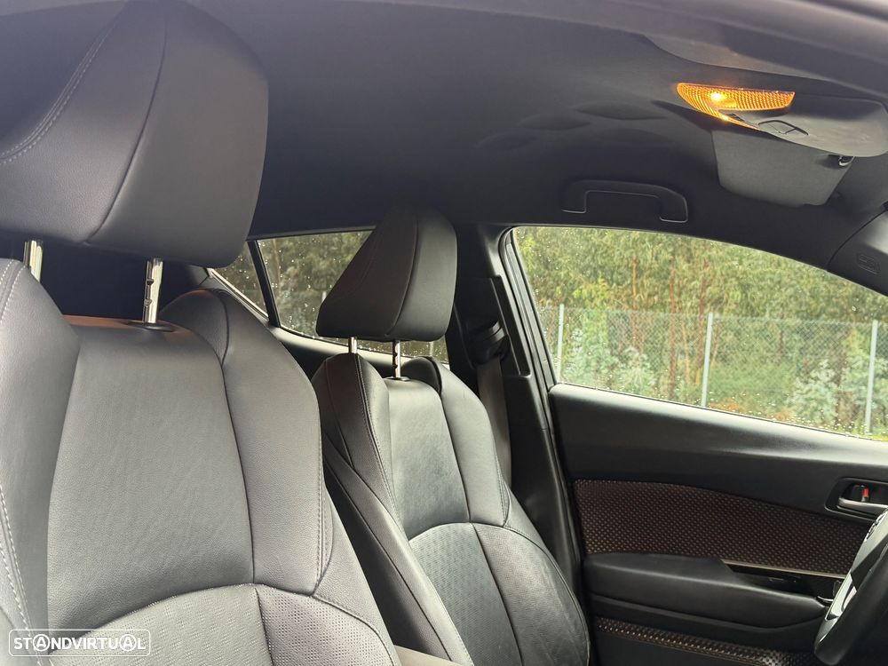 Toyota C-HR 1.8 HSD Exclusive+P.Luxury - 45