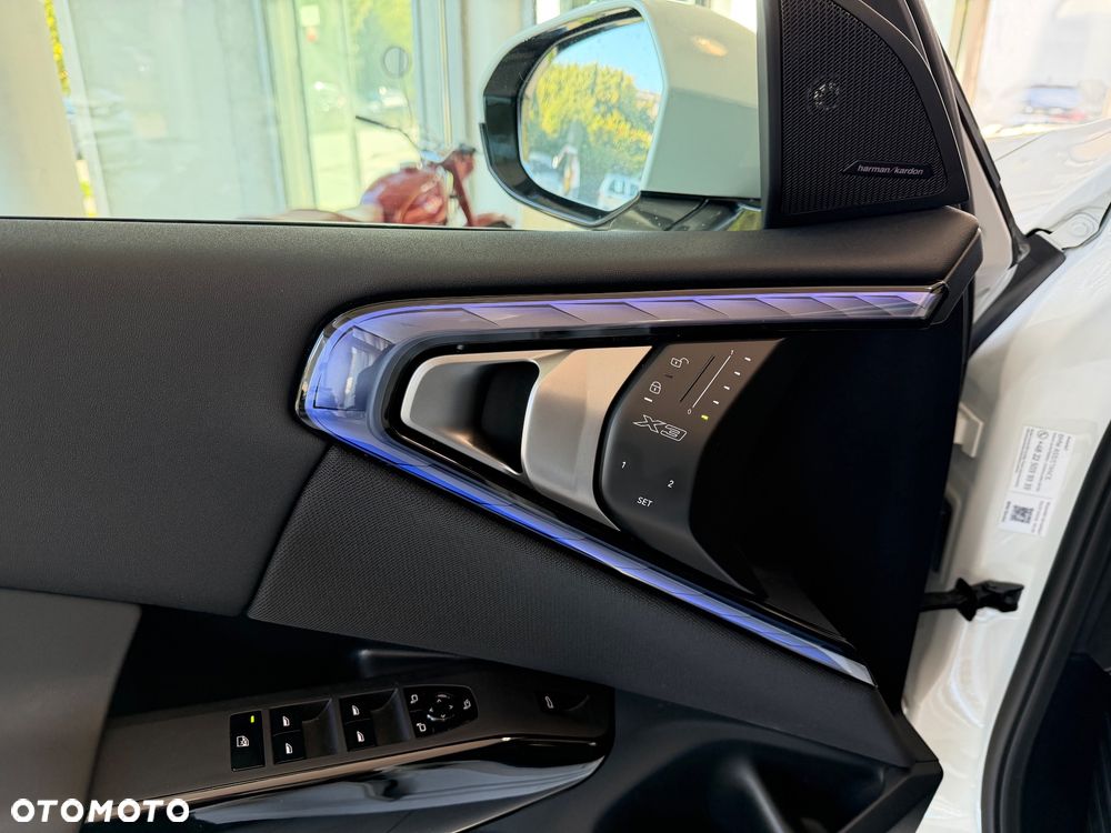 BMW X3 xDrive20 mHEV - 25