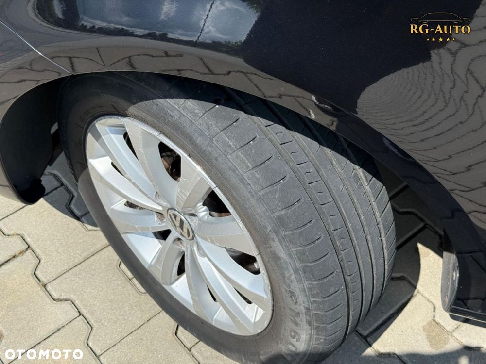 Volkswagen Touran - 18