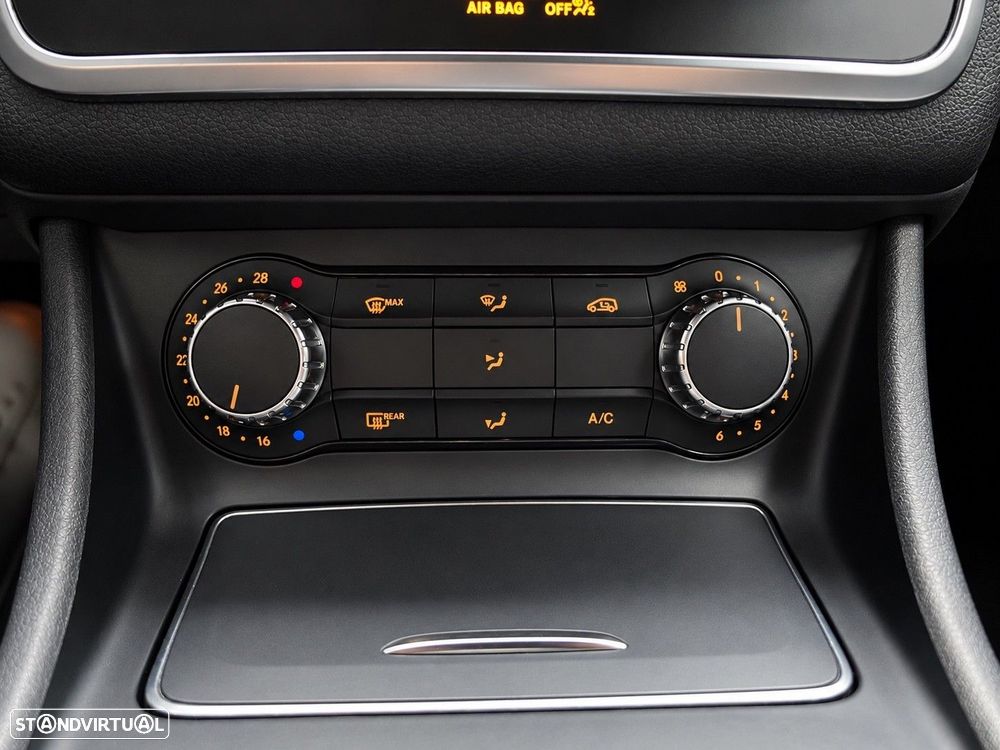 Mercedes-Benz CLA 180 - 23